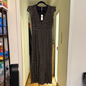 Elegant Black and White Patterned Dress